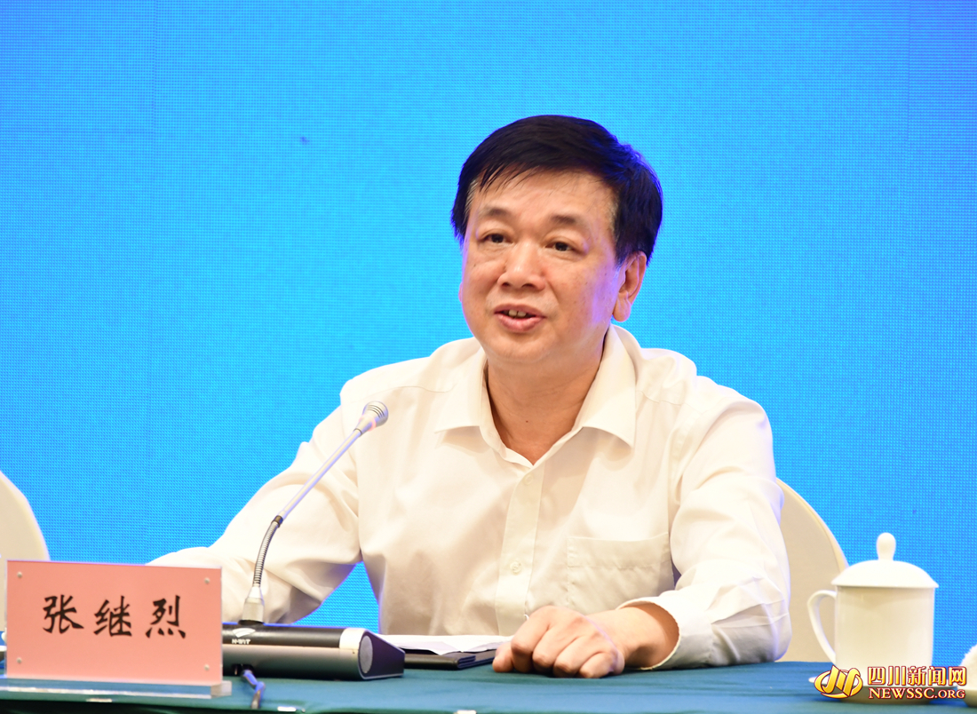 人生就是博尊龙电气集团副总经理、党组成员张继烈_副本.jpg